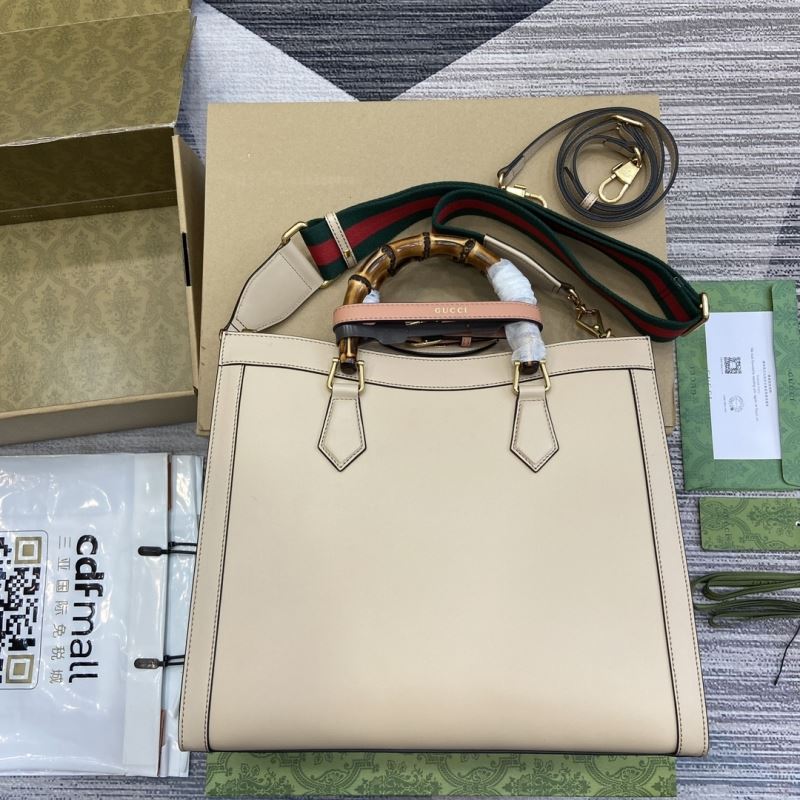 Gvc*1 tote bags